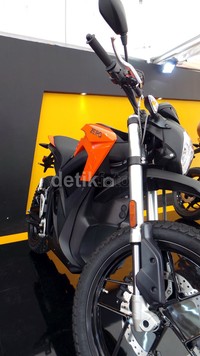 Adapun unit sepeda motor Zero Motorcycles yang ditampilkan termasuk Zero SR, FX, Zero S, dan DS Model Year 2015. (Dok/Garansindo Technologies).