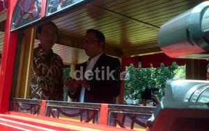 Jokowi Bilang Nggak Mikir, Ridwan Kamil Bilang Belum Saatnya