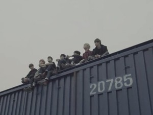 Bangtan Boys Rilis Video I Need U Versi 19+