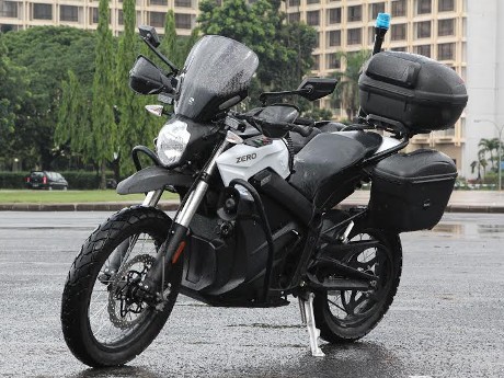 Lebih Dekat dengan Motor Listrik Zero Model Polisi