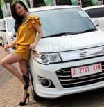 Yessica, Suka Mobil yang Imut