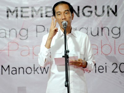 Jokowi Resmikan Kabel Optik Bawah Laut Sulawesi-Maluku-Papua