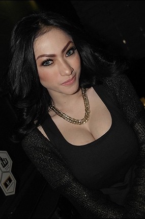 Batal Datang ke Rumpi No Secret, Amel Alvi Beralasan Ada Urusan