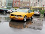 So Cool... Pose Chicco Jerikho di Ford Mustang Kuning