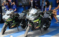 Yamaha memang sengaja mengambil momen ditengah bagusnya performa tim balap Yamaha di MotoGP. Performa duo Movistar Yamaha MotoGP Valentino Rossi dan Jorge Lorenzo yang tengah mengkilap. Dan pebalap Pol Espargaro dan Bradley Smith dari Monster Yamaha Tech 3.