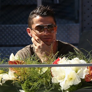 Ketika Ronaldo Tawarkan Minuman ke Reporter yang Hendak Mewawancarainya