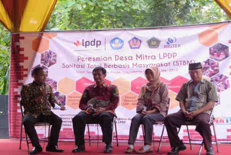 Dapat Bantuan MCK, Kebiasaan Merokok Warga Secang Kulonprogo Ikut Disorot