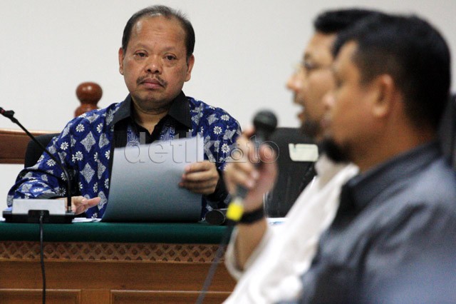 Bagi-bagi Duit Panas Komisi Energi, dari Mobil Alphard Sampai ke Rumah Sakit