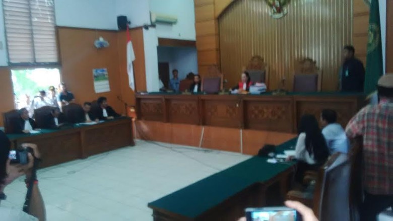 Kabulkan Sebagian Permohonan, Hakim Minta Pemulihan Nama Eks Walkot Makassar Kabulkan Sebagian Permohonan, Hakim Minta Pemulihan Nama Eks Walkot Makassar