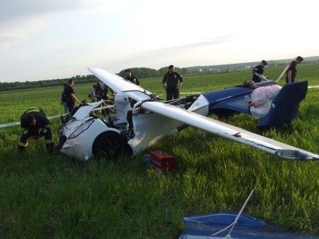 Lagi Diuji, Mobil Terbang Terjatuh
