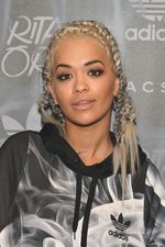 Mau Tiru Rambut Kepang ala Rita Ora Ini?