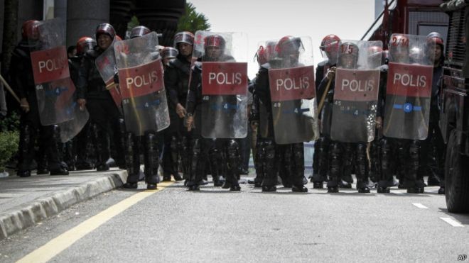 3 Polisi Malaysia Pemerkosa TKI Dihukum Cambuk dan Bui 12 Tahun