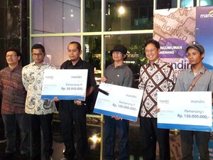 Dari 1075 Lukisan, Tiga Pelukis Terpilih Raih Penghargaan
