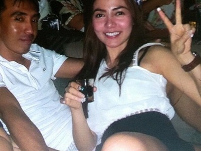 Ini Kemesraan Lain Bella Shofie dengan Pria yang Diduga Suaminya