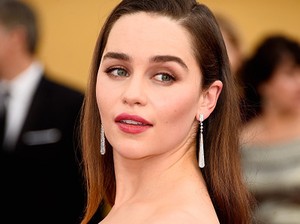 Emilia Clarke Klaim Pernah Ajak Channing Tatum dan Istri Bercinta Bersama