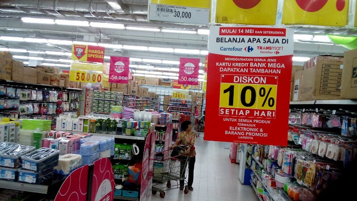 Sambut Diskon 10% All Item, Carrefour Semarang Tambah Kasir