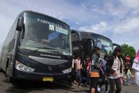 Pelabuhan Ketapang Banyuwangi Mulai Dipadati Bus Pariwisata