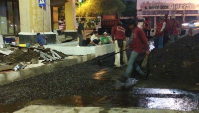 50 Ton Aspal Perhari Untuk Perbaiki Jalan di Surabaya