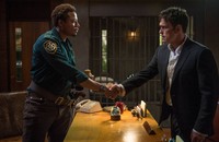     Mampukan Ethan menyelamatkan kedua rekan serta menyingkap misteri dari kota kecil itu? Temukan jawabannya di serial 'Wayward Pines' yang akan tayang di Fox Channel pada Jumat 15 Mei 2015 pukul 8:00 WIB. (Dok Fox)