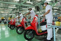 New Honda Scoopy eSP memiliki konsep stripe terbaru yang lebih unik pada kedua tipe yaitu Sport Active dan Stylish Elegant. Pool/dok AHM.
