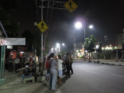 Pemblokiran Jalan KH Mas Mansyur Karena Ada Penembakan di Mess Cendrawasih