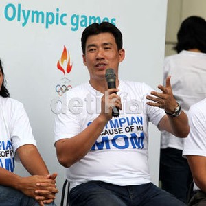 Soal Koleksi Trofi Piala Sudirman, Alan Budikusuma Masih Kalah dari Istri