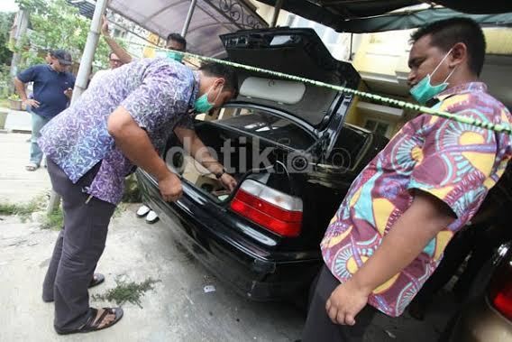Selain Geledah Rumah, Polisi Juga Periksa 2 Mobil Utomo di Cibubur