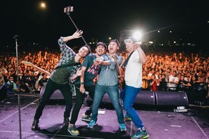 Totalitas Menjadi Fotografer Konser