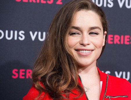 Emilia Clarke Bicara Soal Tantangan Bermain di Game of Thrones