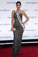Miss Universe 2014 Paulina Vega Seksi Pamer Punggung
