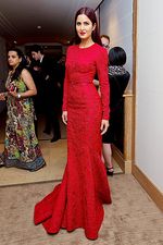 Katrina Kaif Merah Mempesona di Festival Film Cannes 2015
