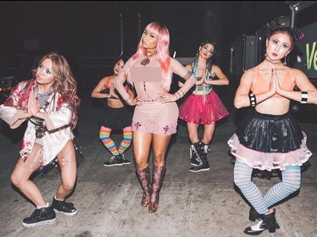 Nicki Minaj Tampil Seksi (Lagi) di Bocoran Video Klip Barunya