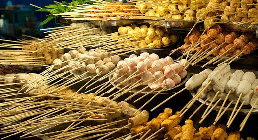 Som Tam dan Serangga Goreng, Jajanan Kaki Lima yang Renyah Gurih
