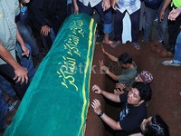 Alunan tahlil sambut kedatangan jenazah Didi Petet.