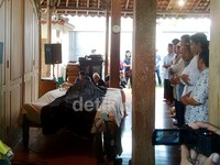 Didi Petet saat disalatkan.