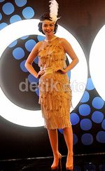 Velove Vexia Cantik Bergaya ala Gatsby
