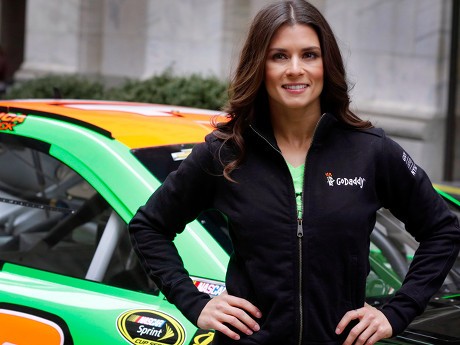 Pebalap Seksi Ini Bakal Hijrah ke Ajang Balap Formula Satu