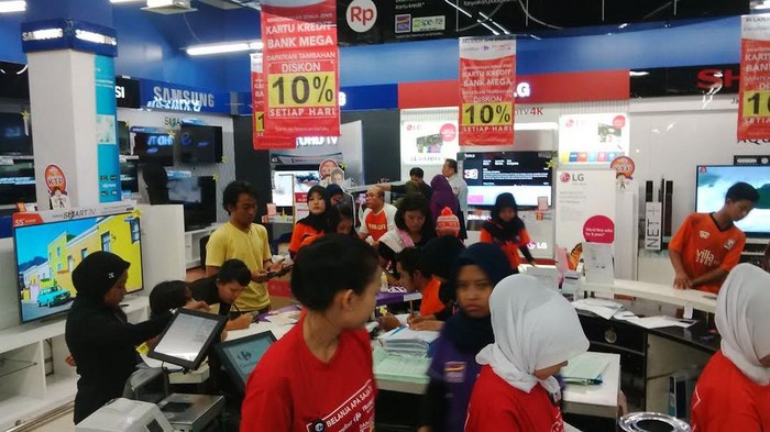 Ada Program Diskon 10%, TV di Carrefour Jadi Incaran