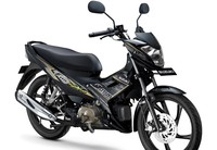 Harga Rp 16,5 juta tadi berlaku untuk Satria Young Star berwarna Celebration Red/Titan Black color dan Titan Black color, sedangkan untuk MotoGP color bisa dimiliki dengan harga Rp 16,8 juta. Pool/dok. Suzuki.