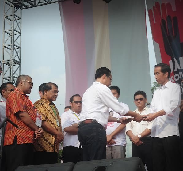 Hadiri Jambore Relawan, Jokowi Dapat 5 Maklumat