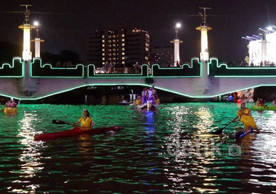 Serunya Festival Kalimas di Surabaya