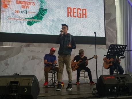 Penampilan Apik Rega Buka detikcom Womens Day with BNI Syariah Hari Kedua