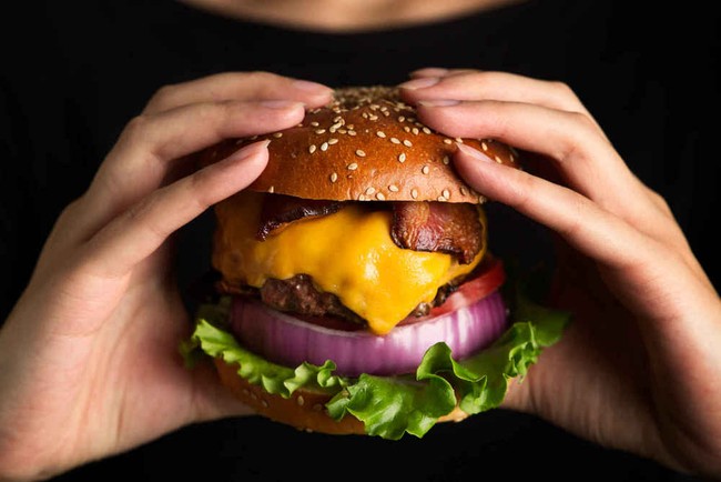 Inilah 4 Tips Membuat Burger Juicy a la Restoran