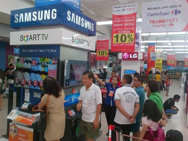 Diskon 10% Semua Barang, TV LED Laris Manis di Carrefour Semarang