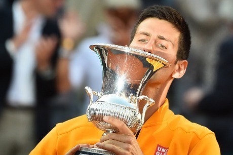 Tundukkan Federer Straight Set, Djokovic Juara