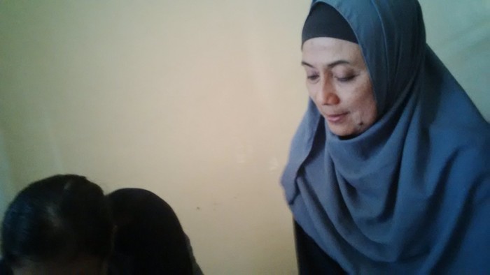 Berharap Mukjizat, Keluarga Eri Yunanto Gelar Doa Bersama di Rumah