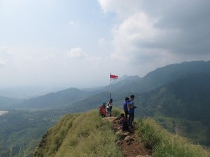 Tips Foto Seru di Gunung Tanpa Cari Bahaya