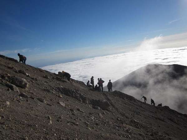 Pendaki Jatuh di Kawah Merapi, Peraturan Naik Gunung Akan Diperketat