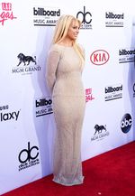 Britney Spears Tampil Sopan di Billboard Awards 2015