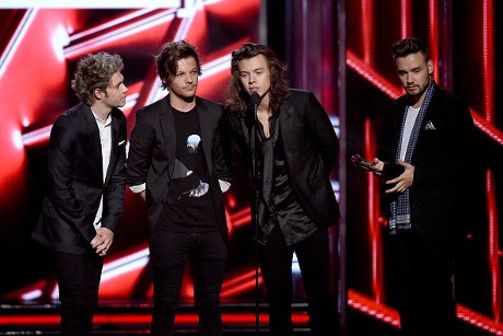Penghargaan One Direction untuk Zayn Malik di Billboard Music Awards 2015